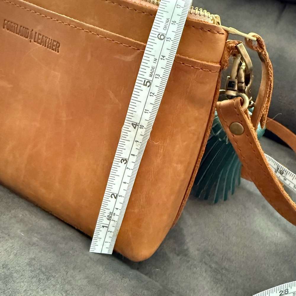 Portland Leather Poppy Purse with Tassel - Picture 7 of 9